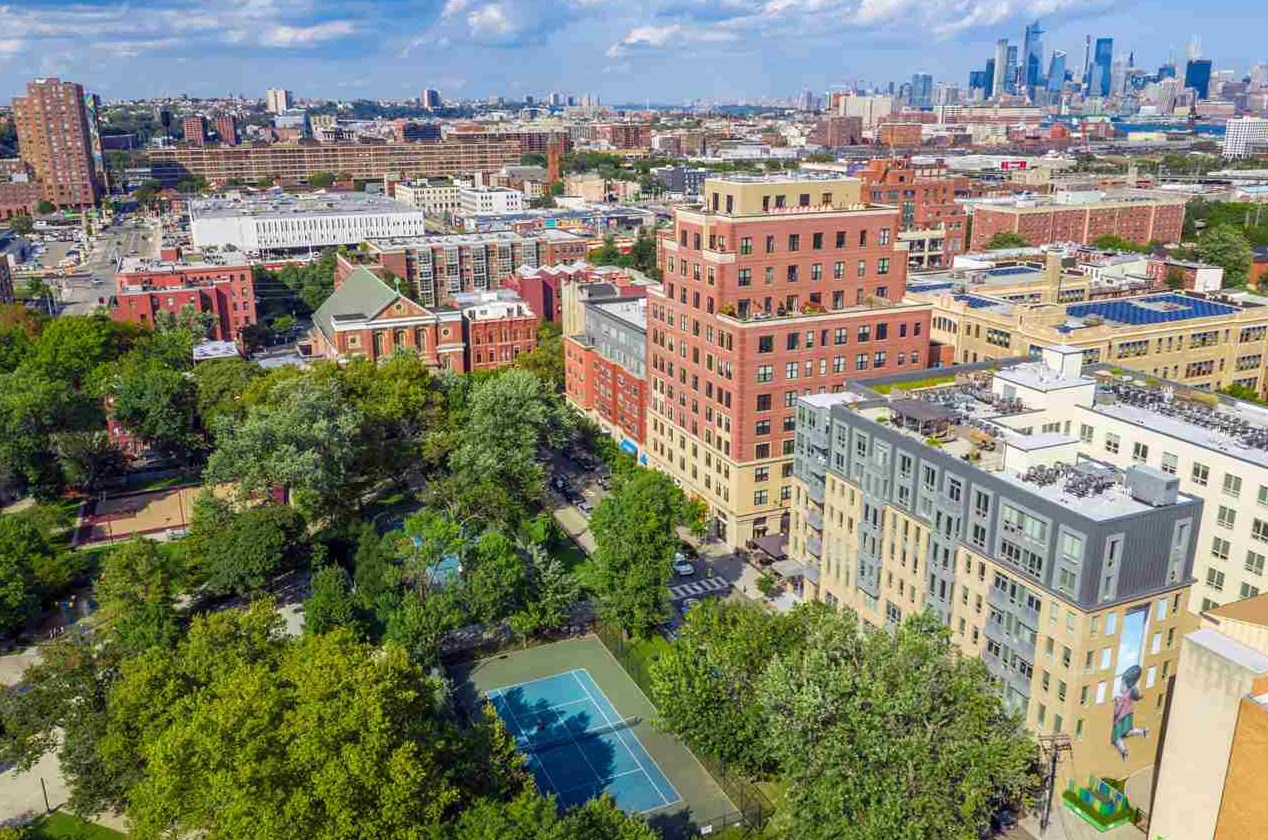 670 Jersey Ave, Jersey City, NJ 07302-2016