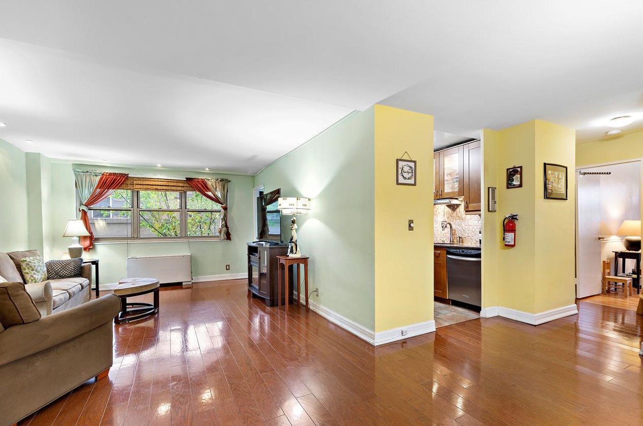 7100 Boulevard, West New York, NJ