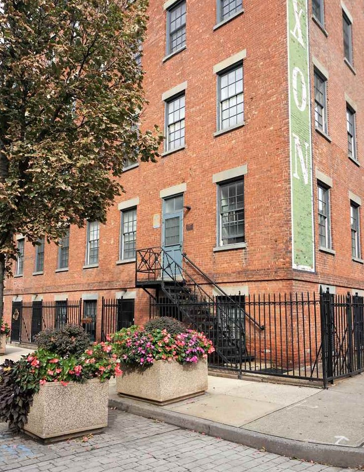 186 Wayne St, Jersey City, NJ 07302-5407