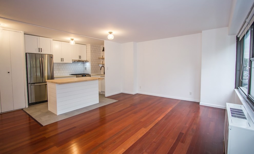 135 Montgomery St, Jersey City, NJ 07302-3670
