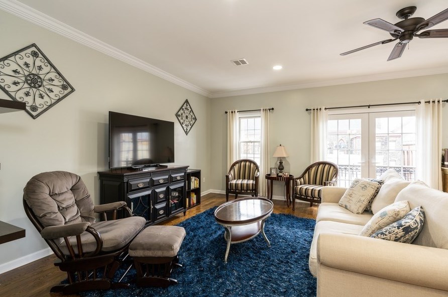 334 7th St, Jersey City, NJ 07302-1803