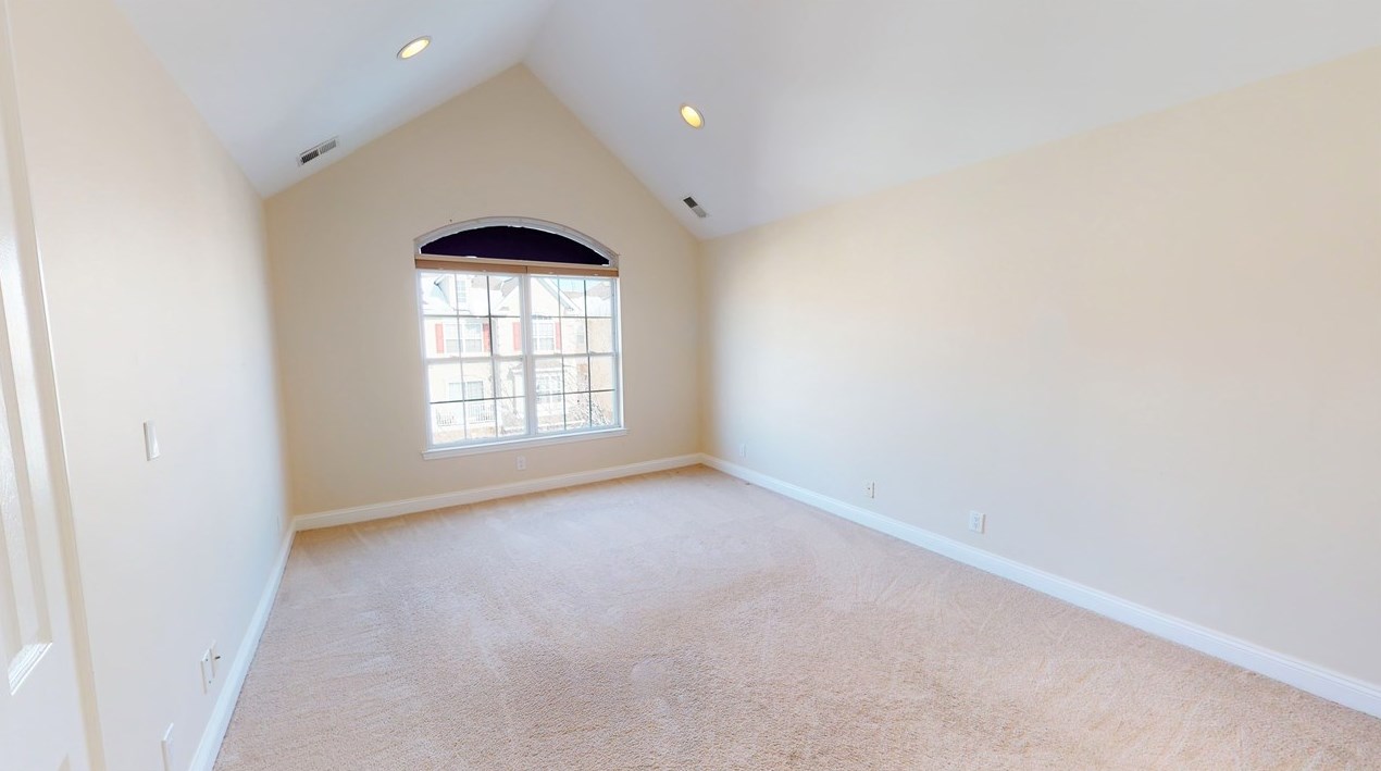 207 Blue Heron Dr, Secaucus NJ 07094-2937 exterior