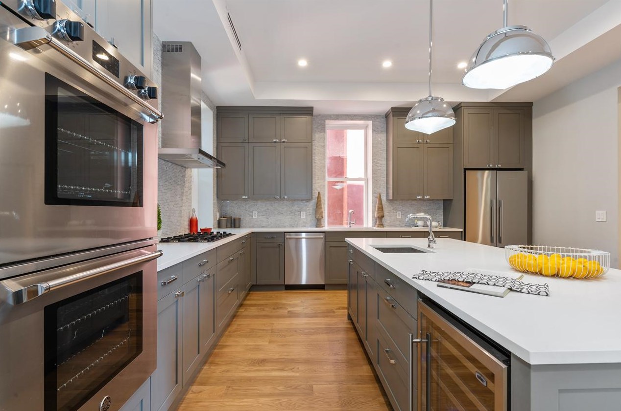 162 Mercer St, Jersey City NJ  07306-2401 exterior