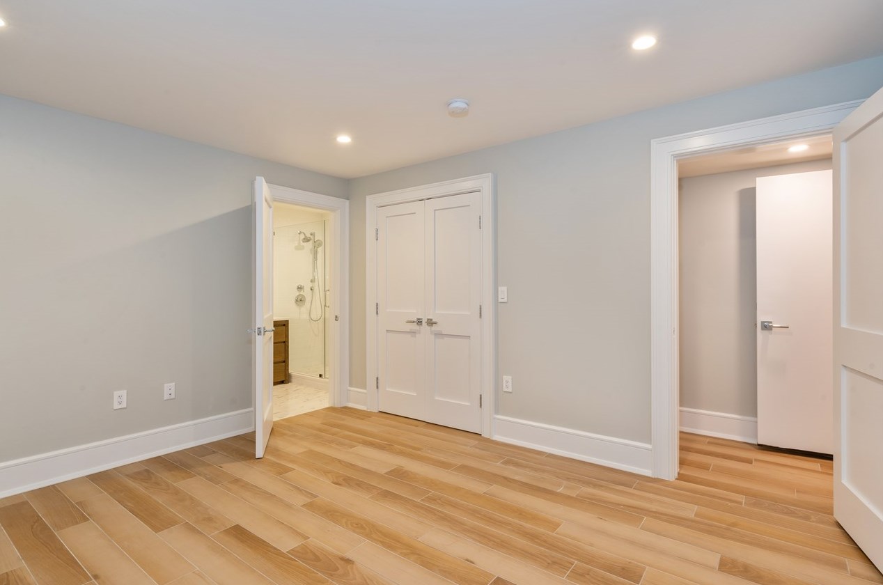 162 Mercer St, Jersey City NJ  07306-2401 exterior