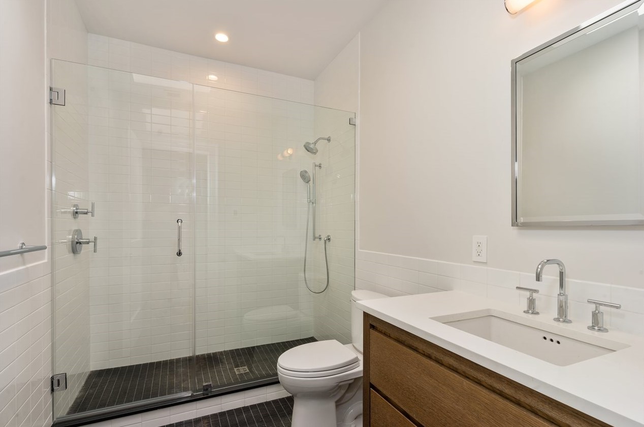 162 Mercer St, Jersey City NJ  07306-2401 exterior