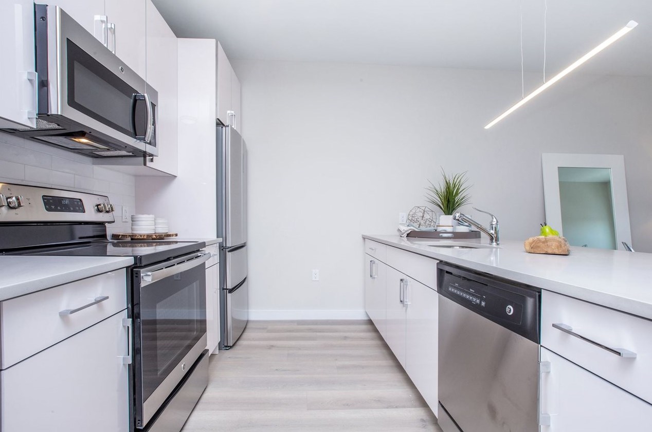 16 Bennett St #303, Jersey City, NJ 07304