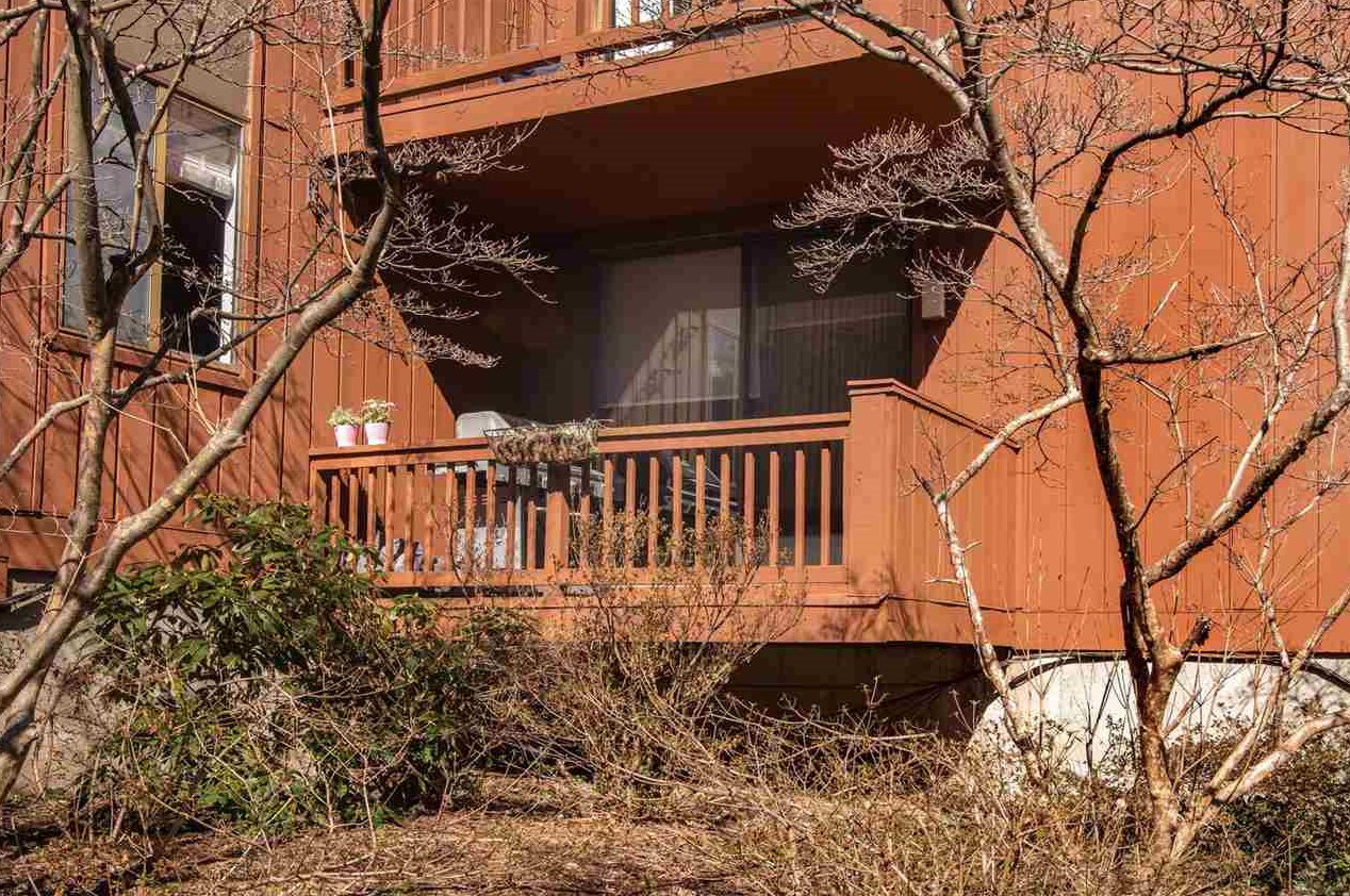 581 Sanderling Ct, Secaucus NJ 07094-2220 exterior