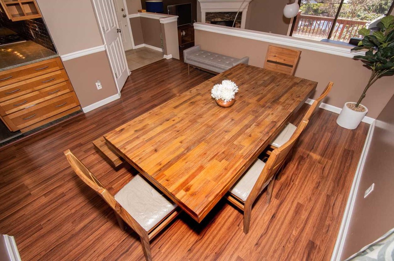 581 Sanderling Ct, Secaucus NJ 07094-2220 exterior