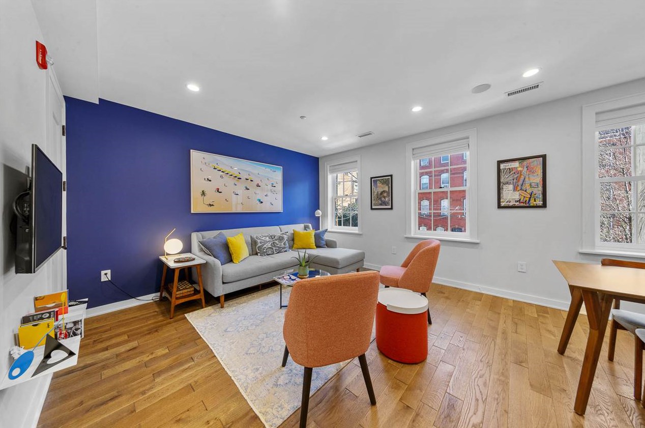 203 Warren St, Jersey City, NJ 07302-4411