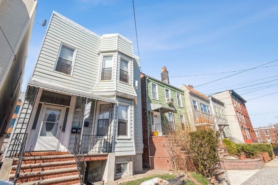 261 Ogden Ave, Jersey City, NJ 07307-1203