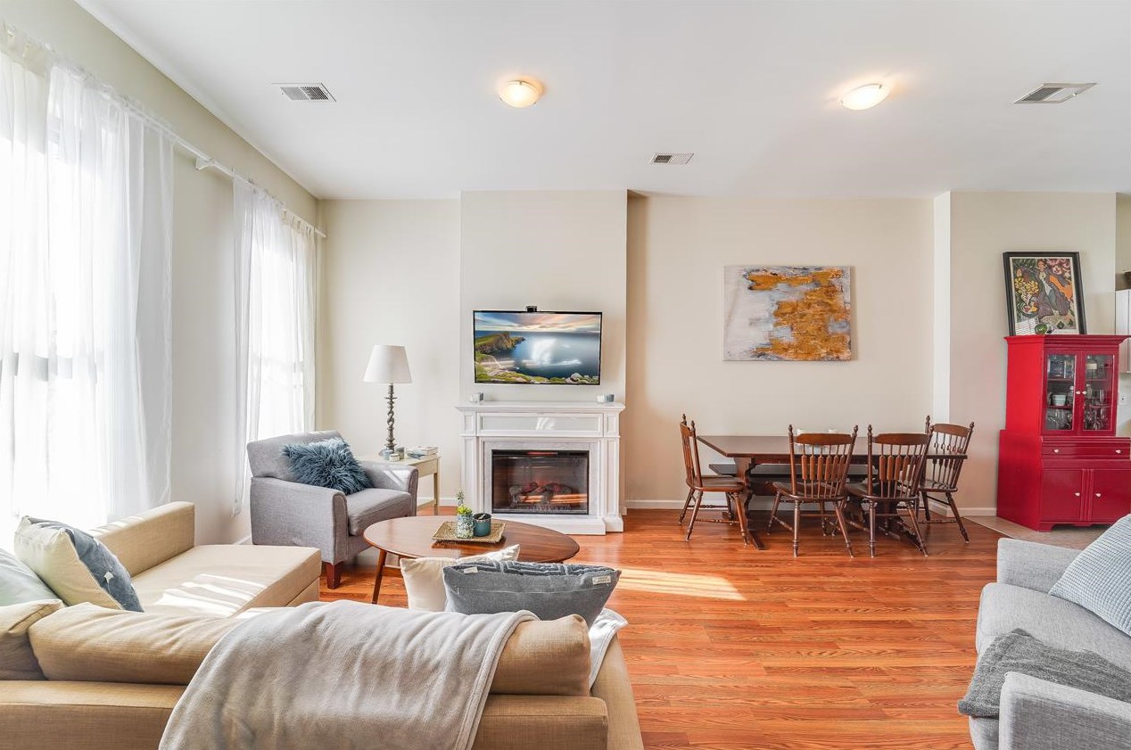363 Randolph Ave, Jersey City, NJ 07304-2831