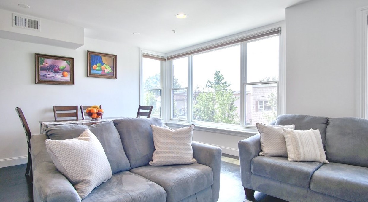 312 10th St #2, Union City, NJ 07087