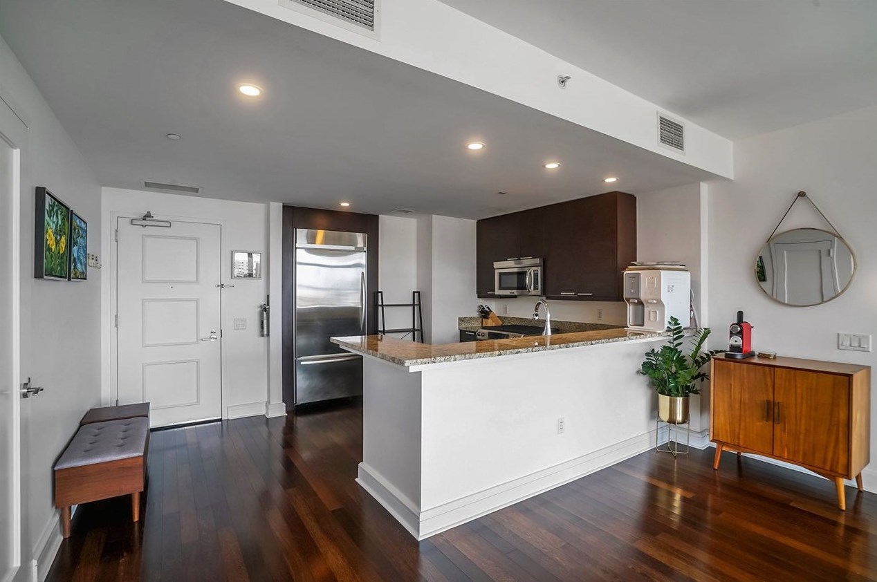 8100 River Rd #1002, North Bergen, NJ 07047