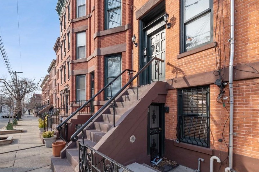 232 6th St, Jersey City NJ  07302-7436 exterior