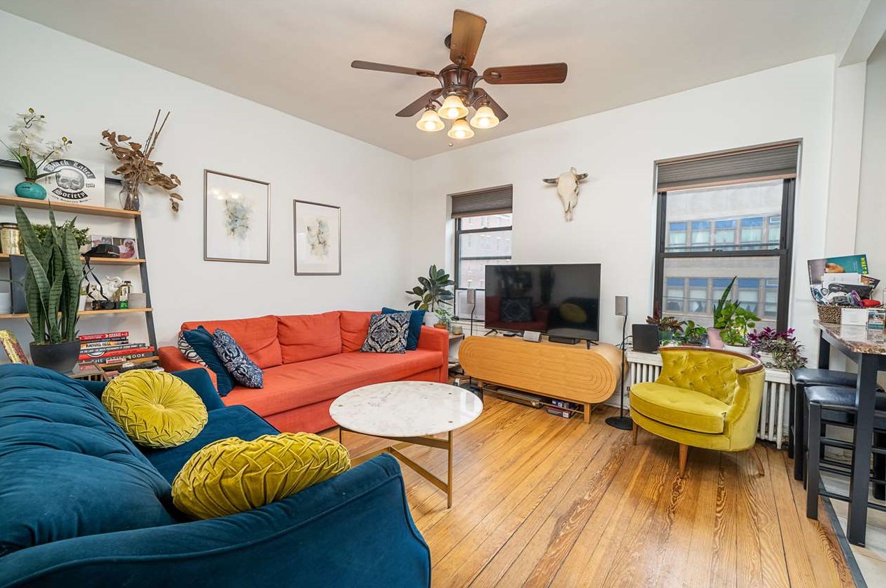 221 Pavonia Ave #3, Jersey City, NJ 07302