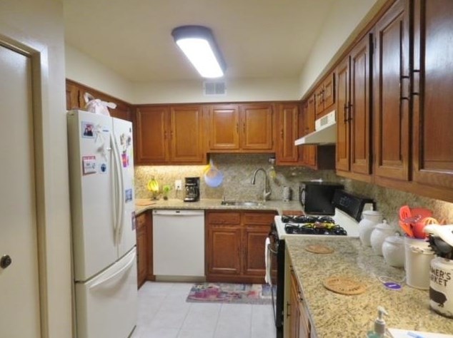 595 Sanderling Ct, Secaucus, NJ 07094-2220