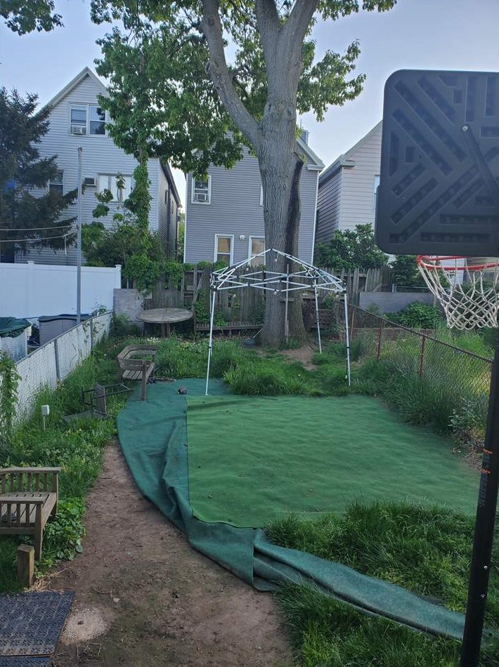 102 W 55th St, Bayonne, NJ 07002