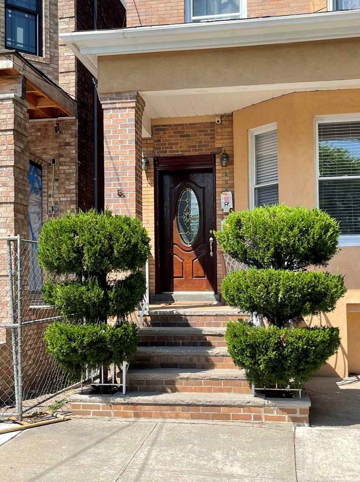 308 24th St #1, Union City, NJ 07087