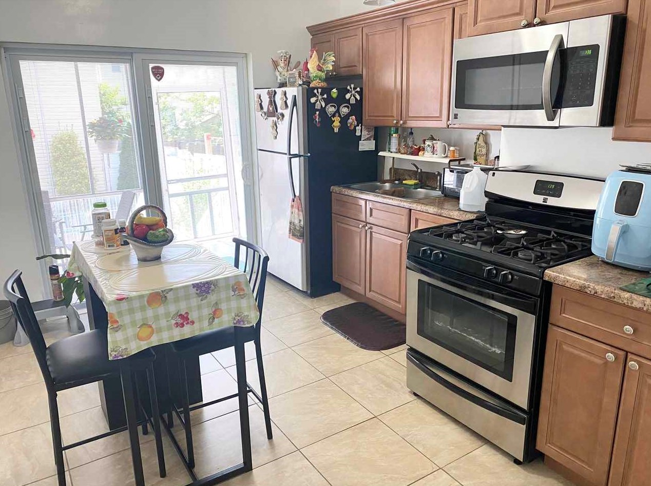 11 Lembeck Ave, Jersey City, NJ 07305-4716