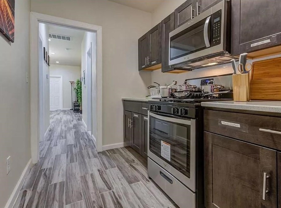 644 Newark Ave ##3, Jersey City, NJ 07306