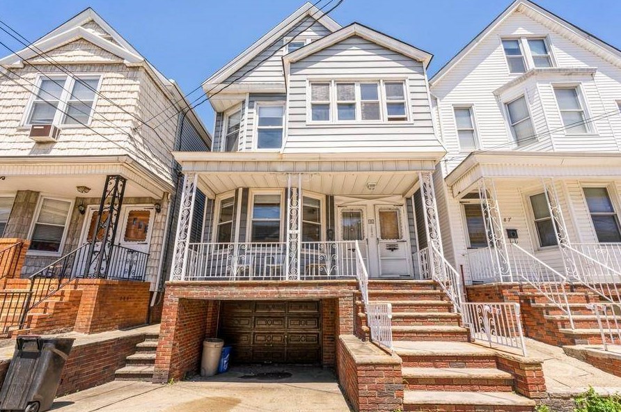 89 W 16th St, Bayonne, NJ 07002