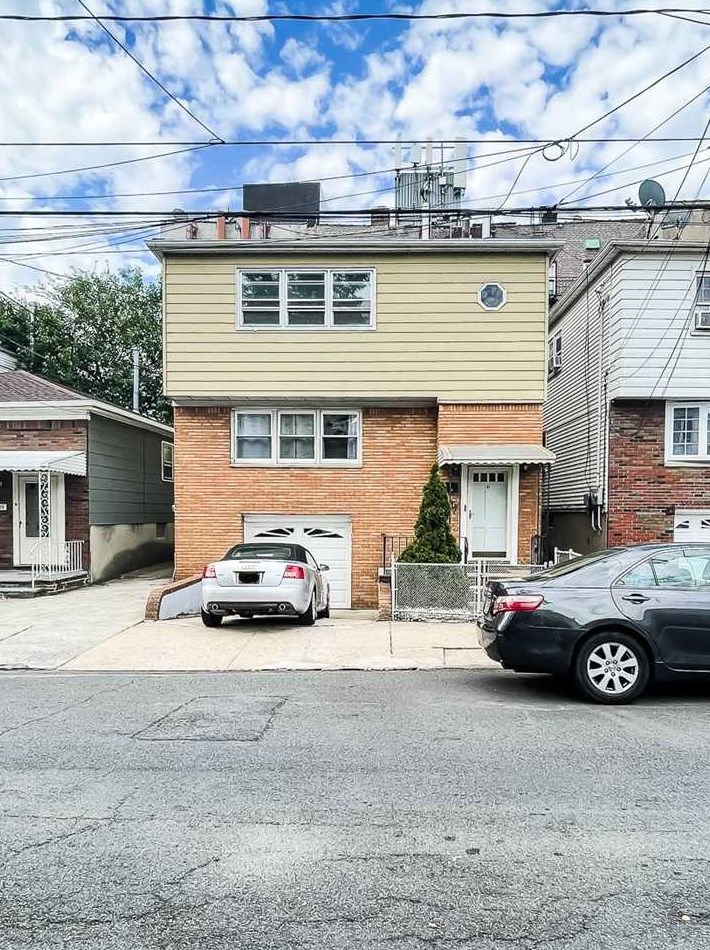 41 Lembeck Ave, Jersey City, NJ 07305-4716