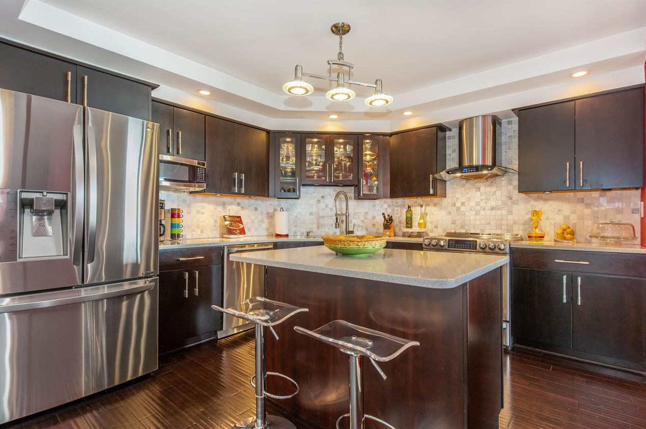 1303 Harmon Cove Tower #1303, Secaucus, NJ 07094