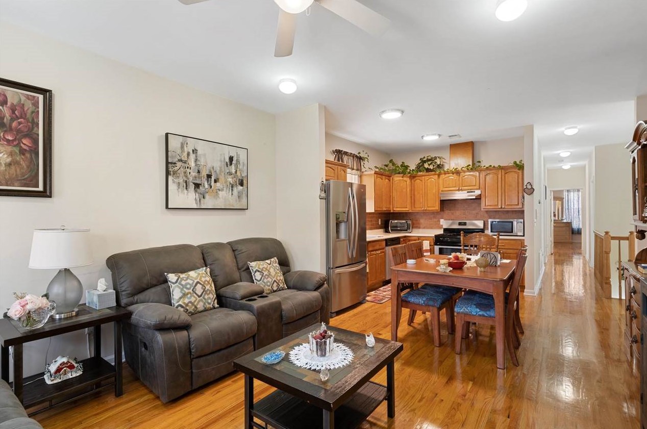 22 Edwards Ct, Bayonne, NJ 07002