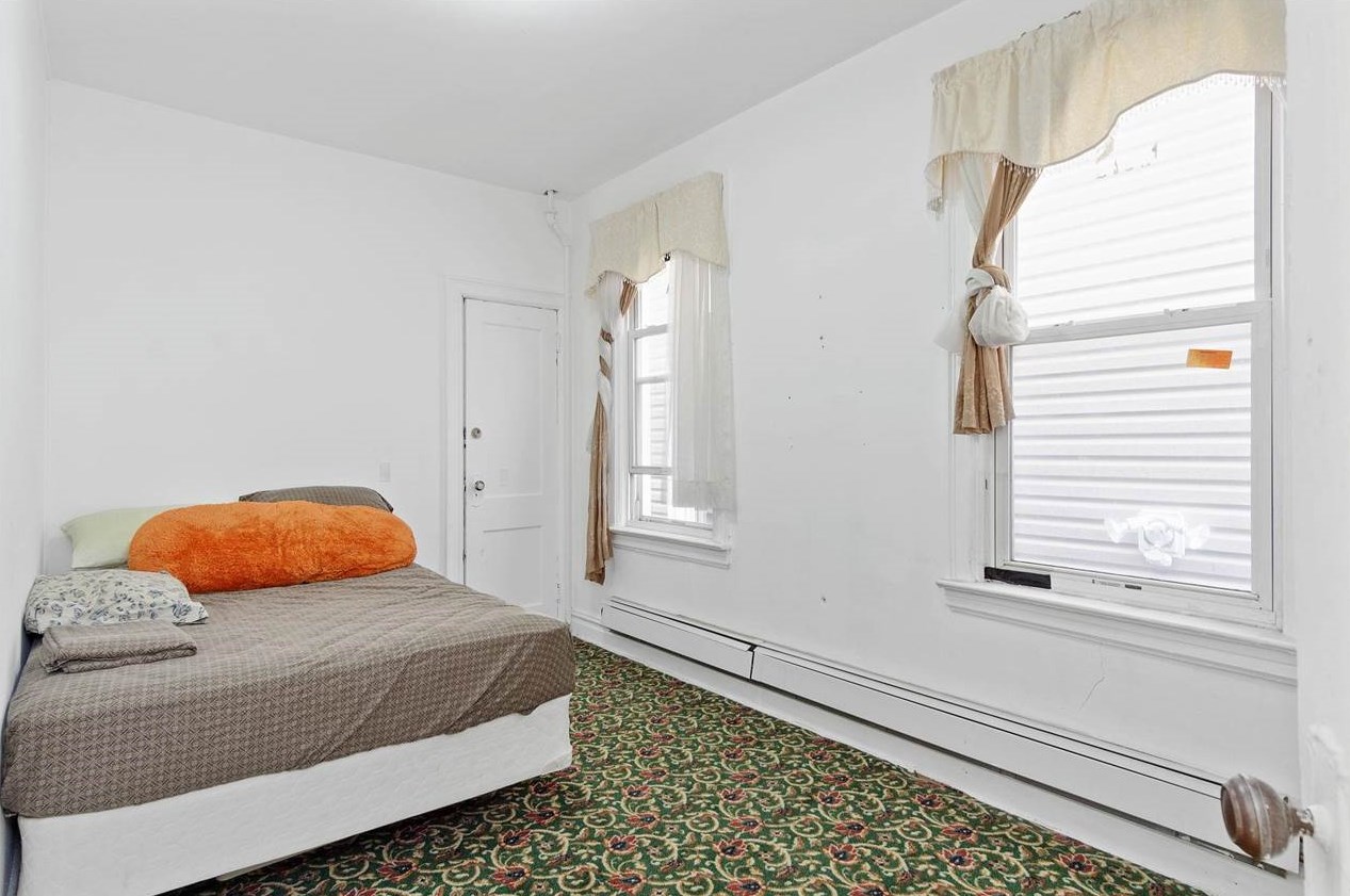 281 Liberty Ave, Jersey City NJ 07307-4417 exterior