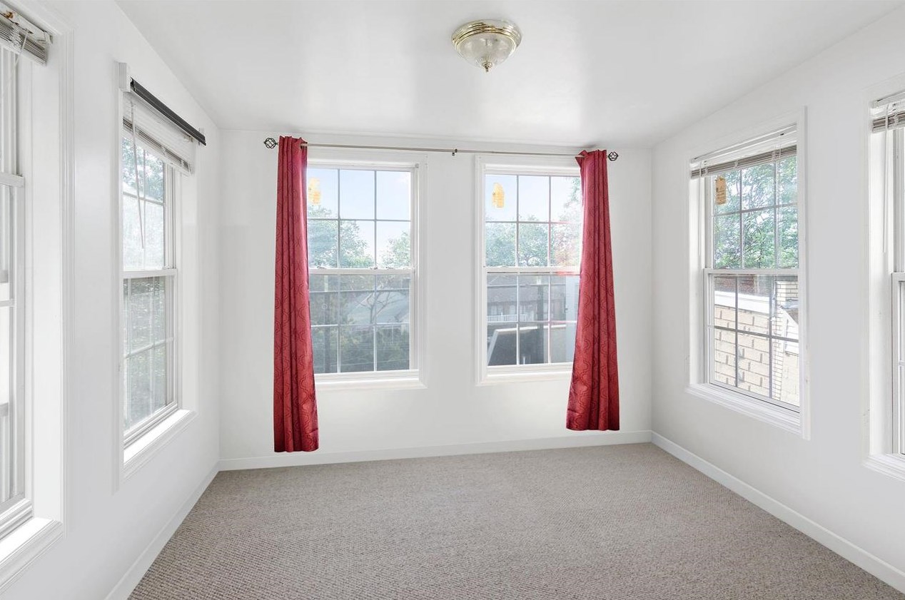 281 Liberty Ave, Jersey City NJ 07307-4417 exterior