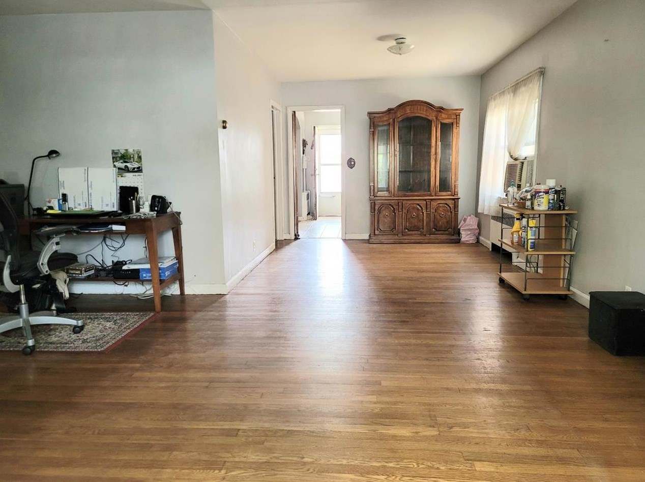 46 W 32nd St, Bayonne, NJ 07002