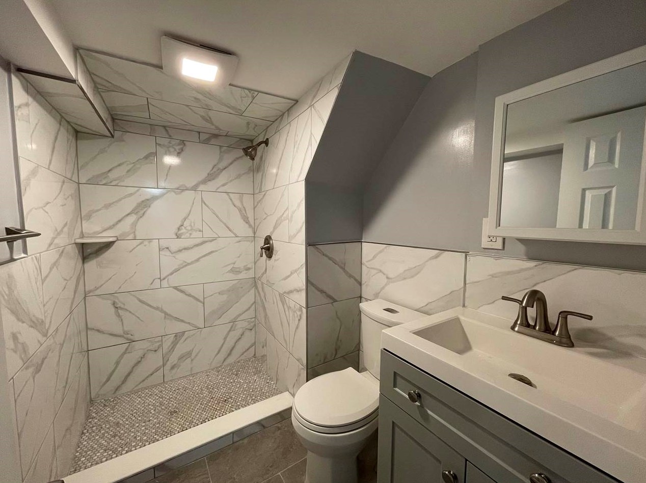 210 59th St #1, West New York, NJ 07093