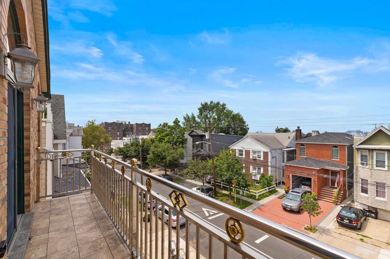 42 Garrison Ave # 2, Jersey City, NJ