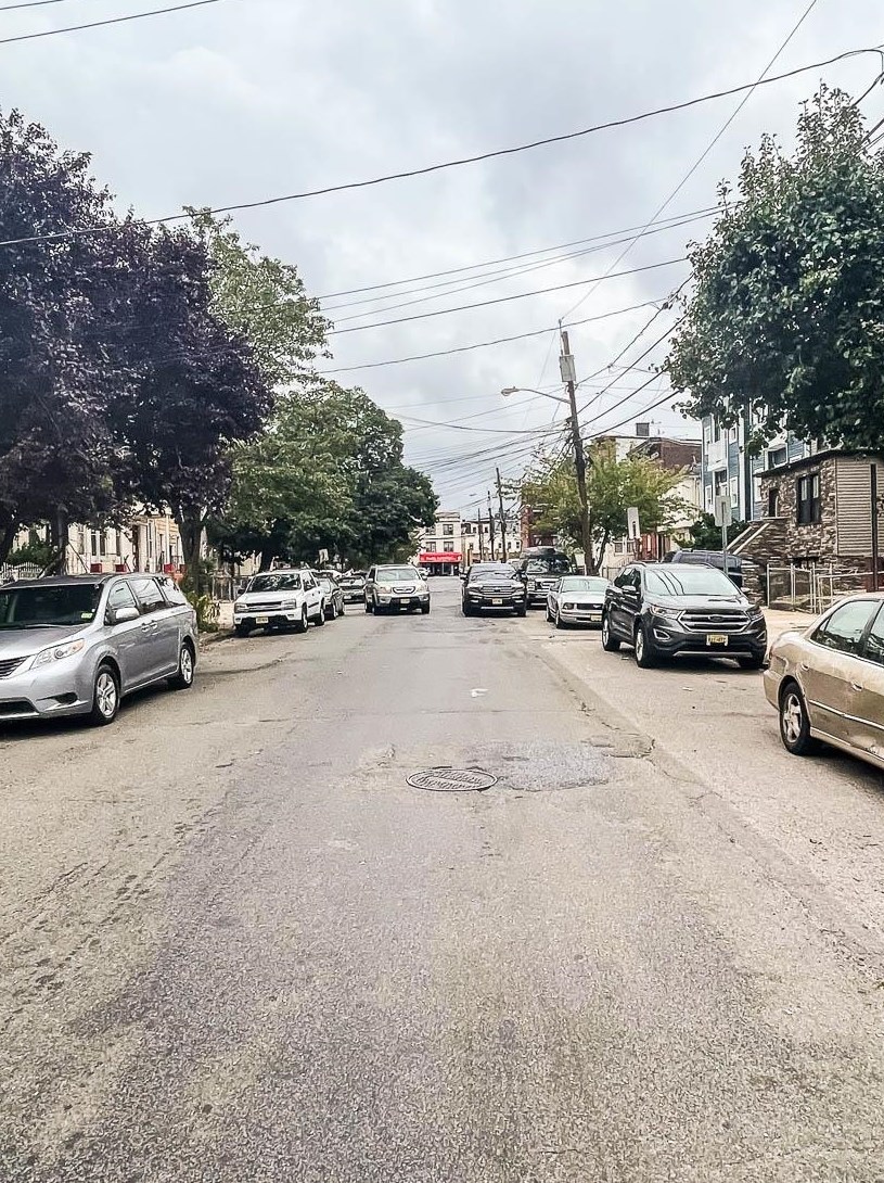 38 Jefferson Ave, Jersey City, NJ 07306-1006