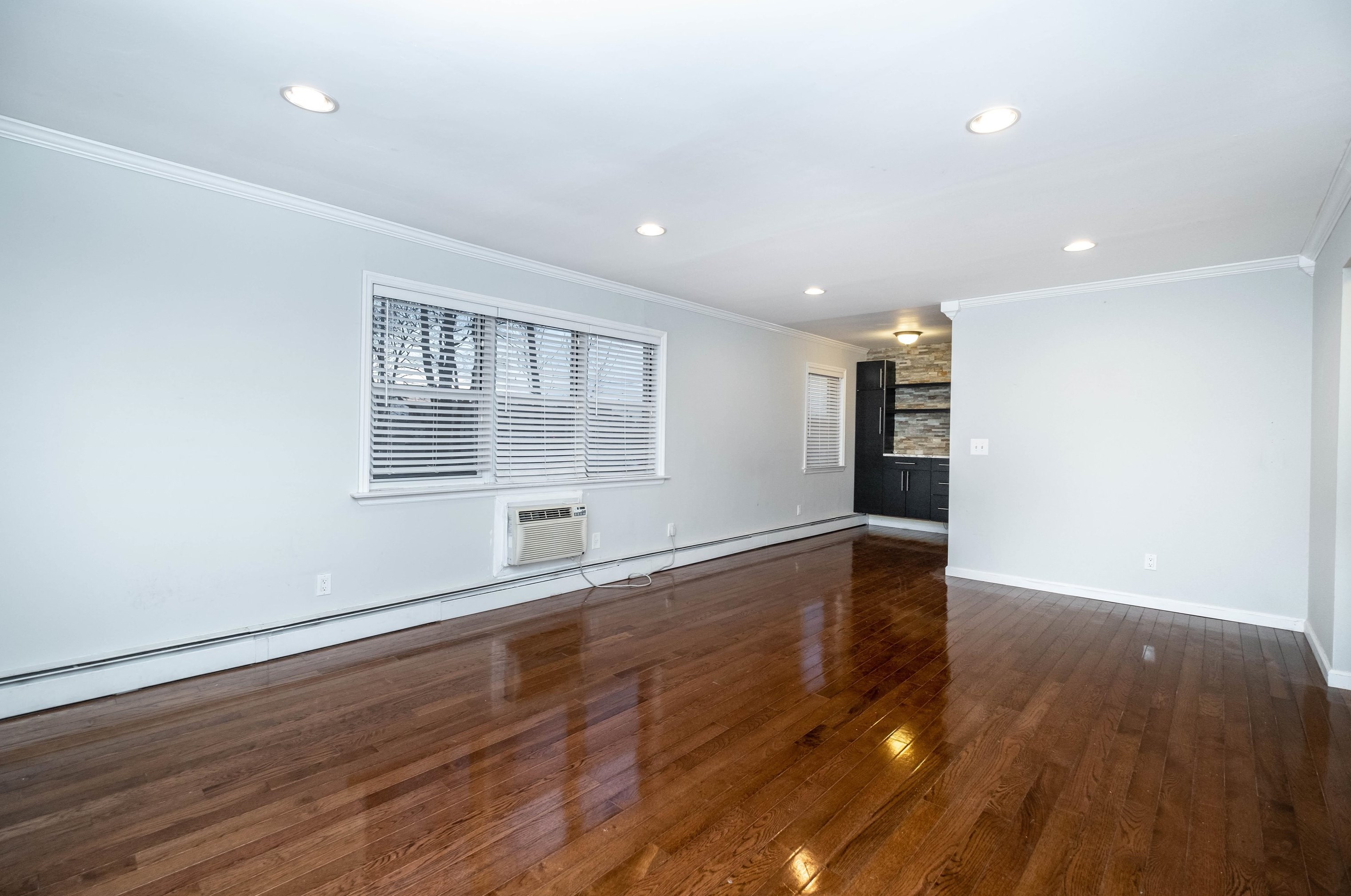 2 Radio Ave, Secaucus, NJ 07094-3842