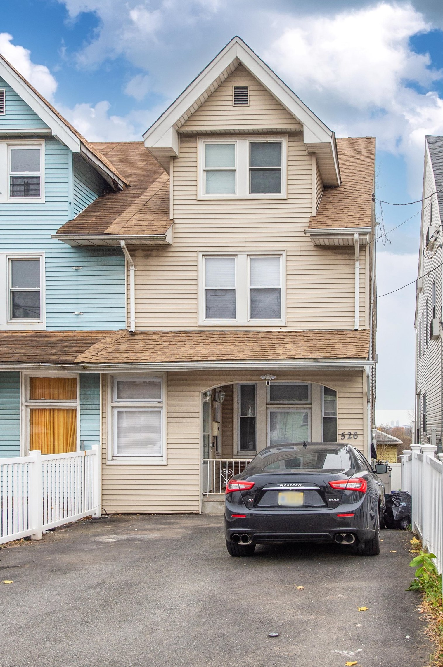 526 Garfield Ave, Jersey City, NJ 07305-4017