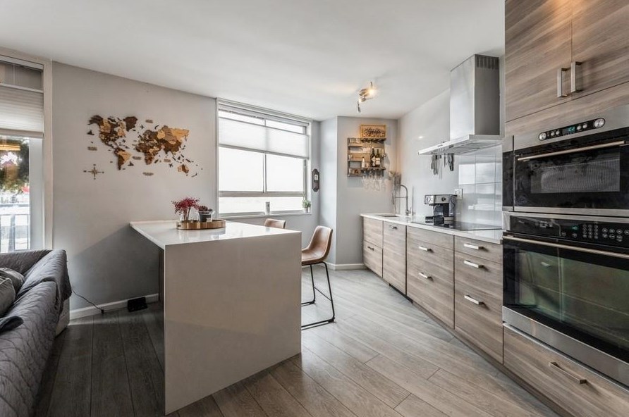 100 Manhattan Ave #402, Union City, NJ 07087