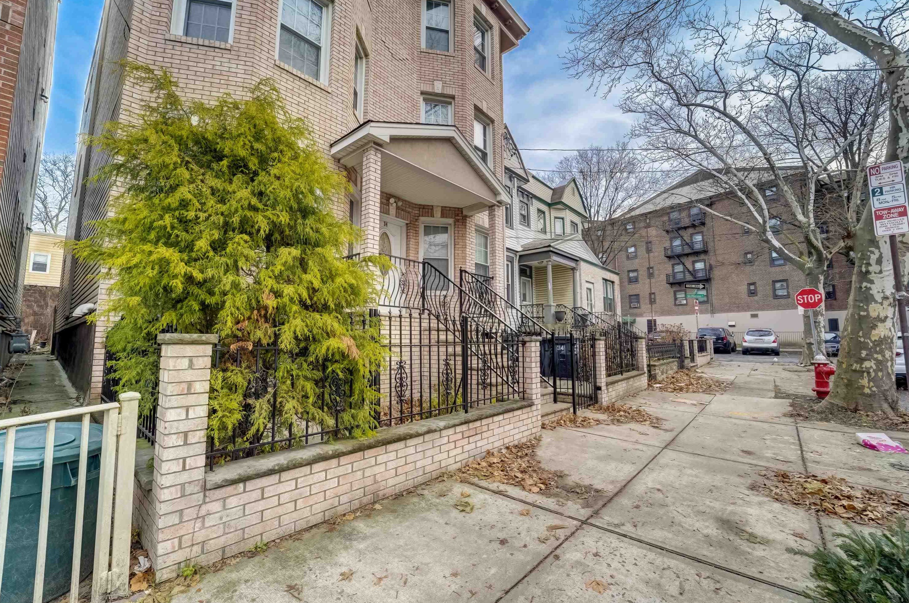 34 Court House Pl, Jersey City, NJ 07306-1702