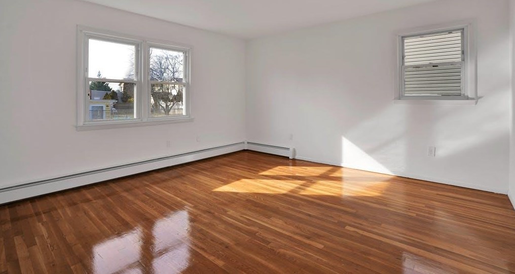5 Ctr Ave, Secaucus NJ  07094-3224 exterior