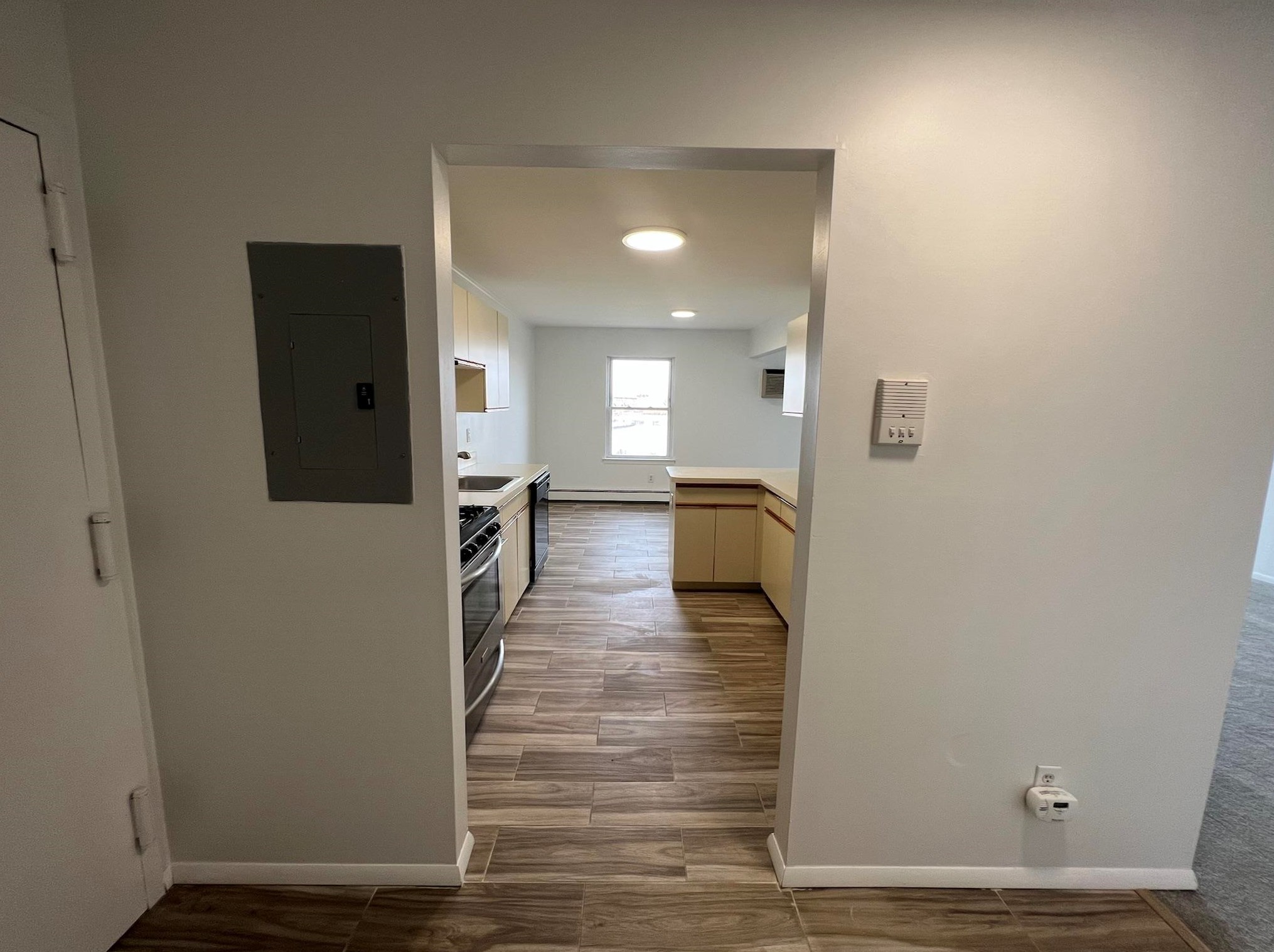 83 Riverview Ct, Secaucus NJ  07094-4059 exterior