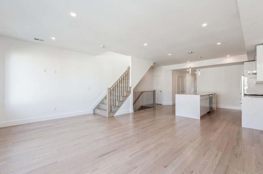 27 Leonard St #2, Jersey City, NJ 07307