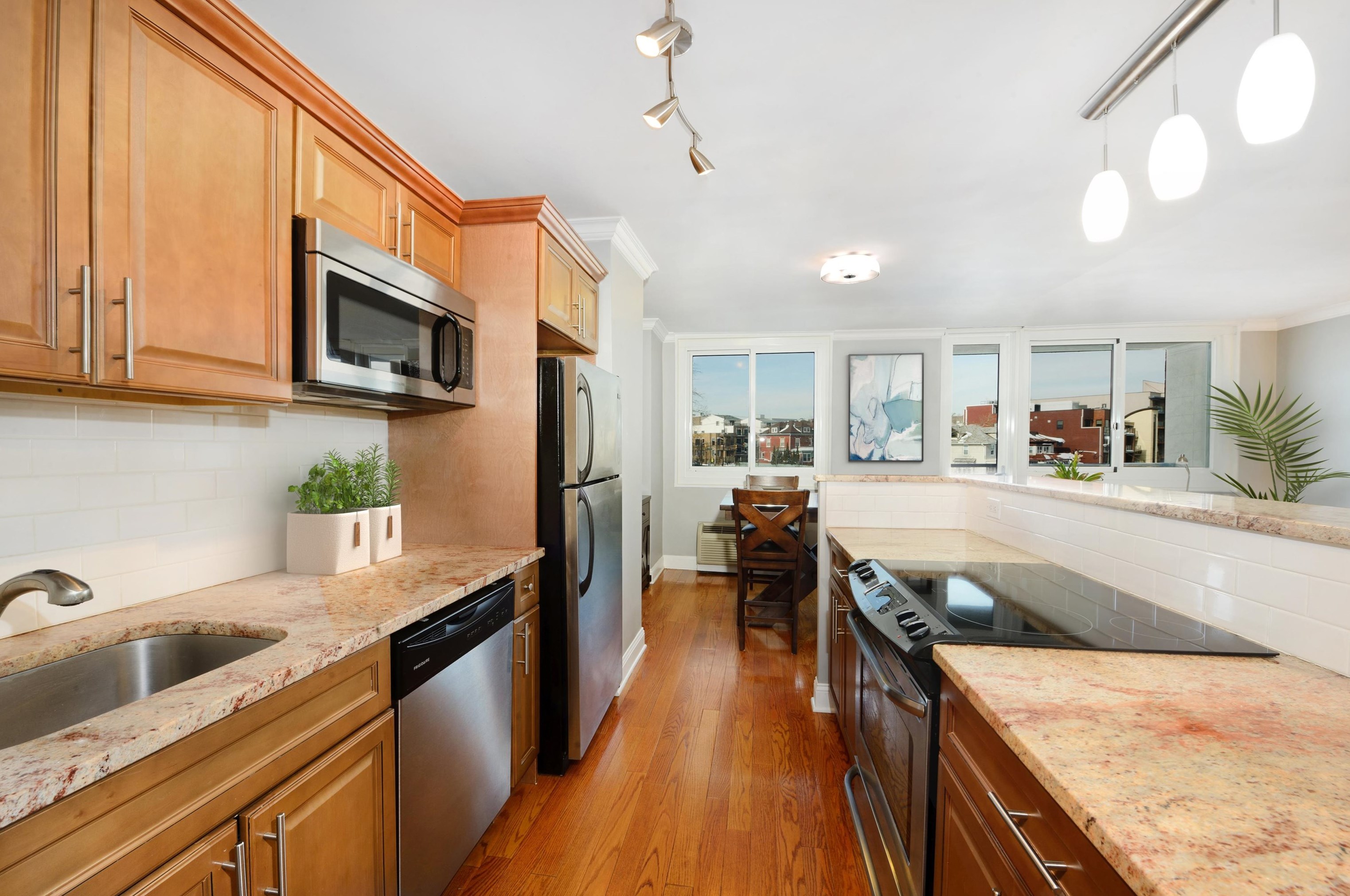 100 Manhattan Ave #503, Union City, NJ 07087