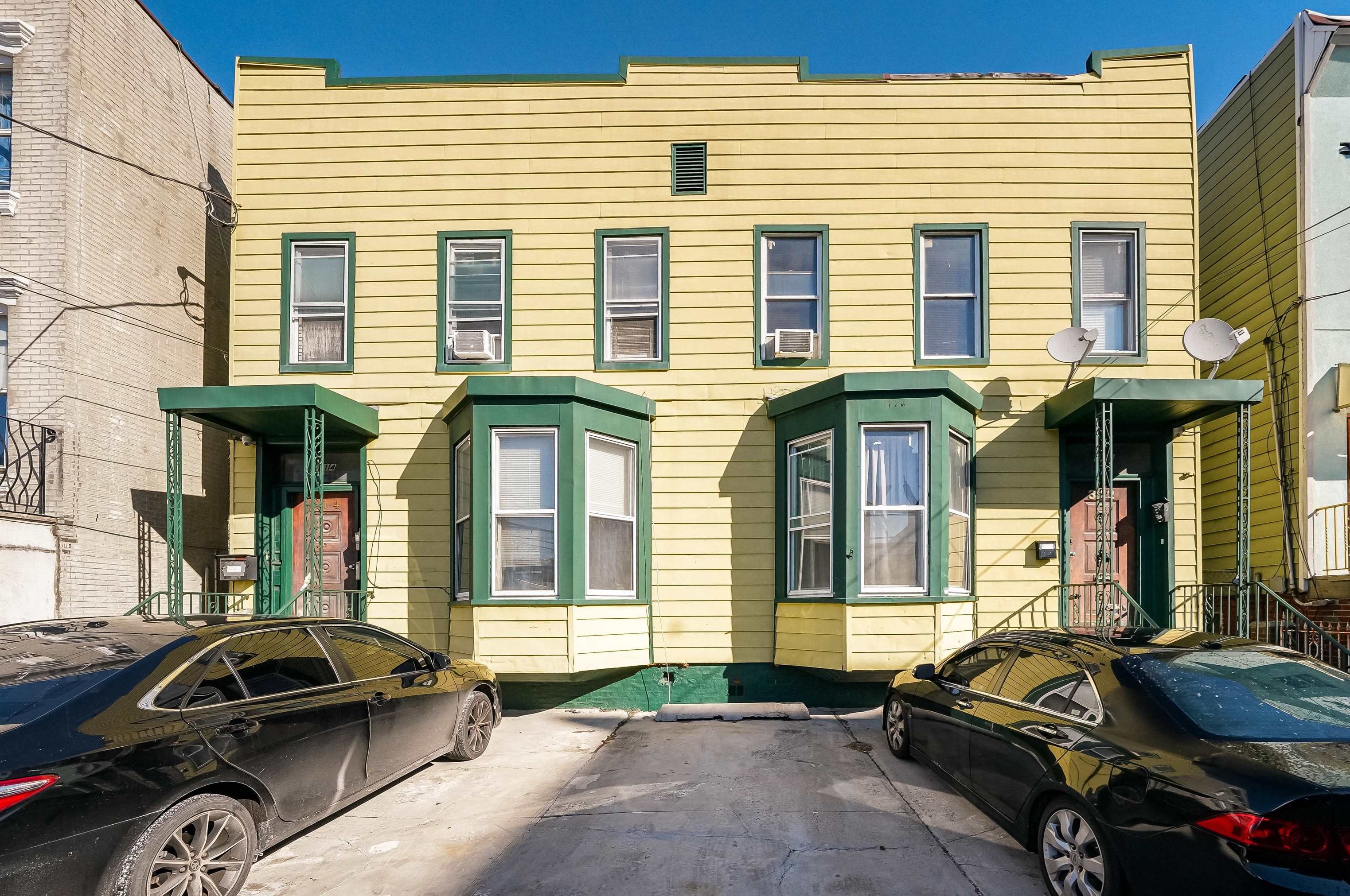 312-314 13th St, Union City, NJ 07087