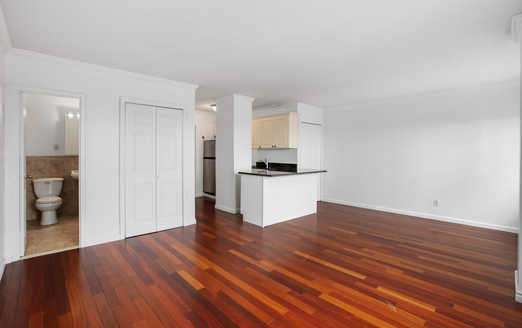 100 Manhattan Ave #706s, Union City, NJ 07087