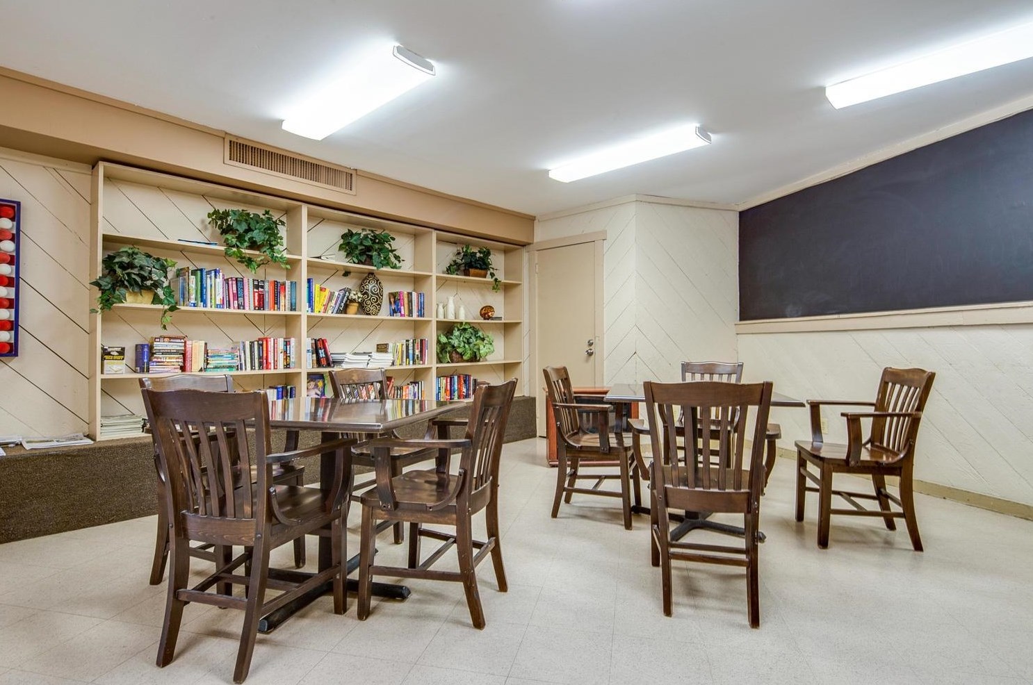 363 Sandcastle Ky, Secaucus NJ 07094-2208 exterior