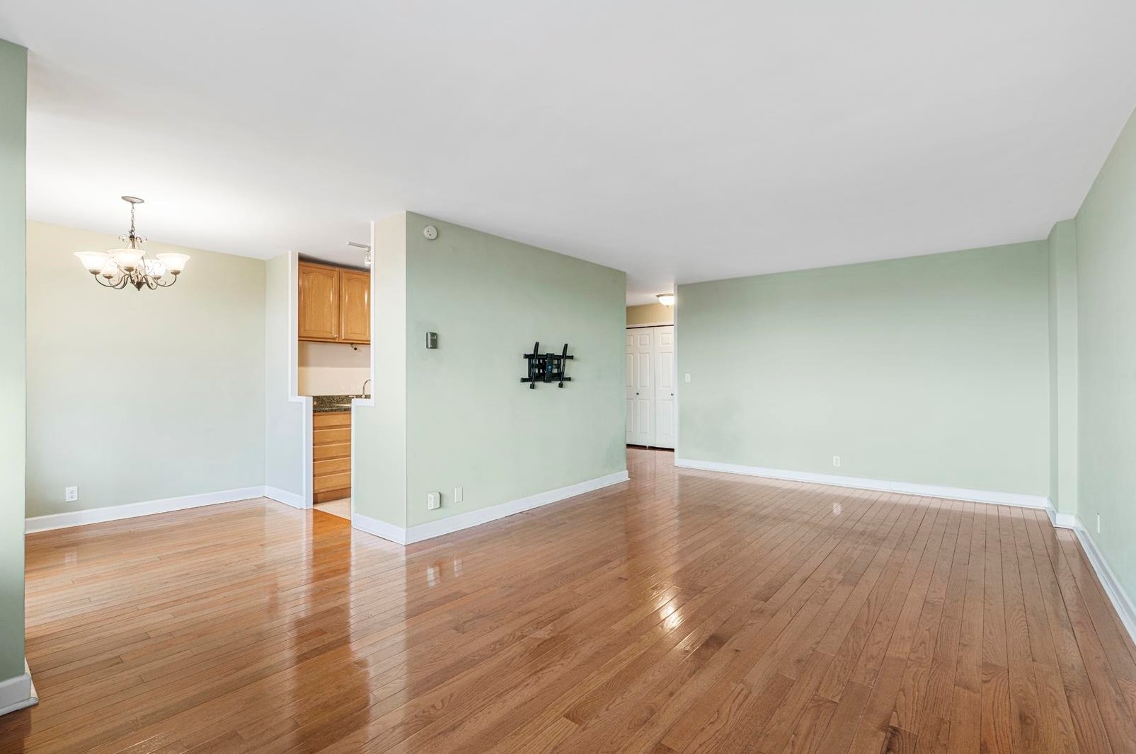 6600 Boulevard E #21k, West New York, NJ 07093