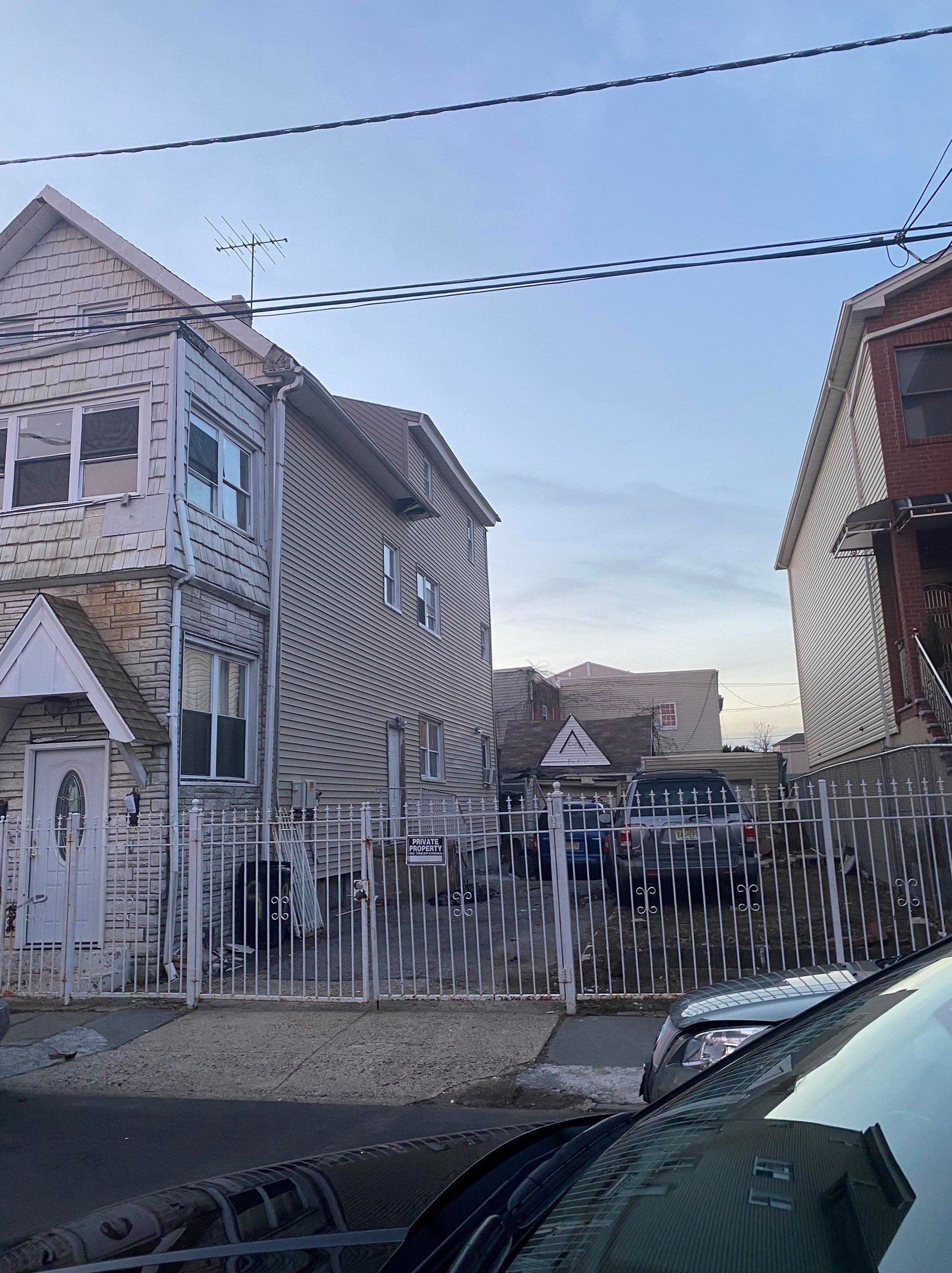 9 Parnell Pl, Jersey City, NJ 07305-2718