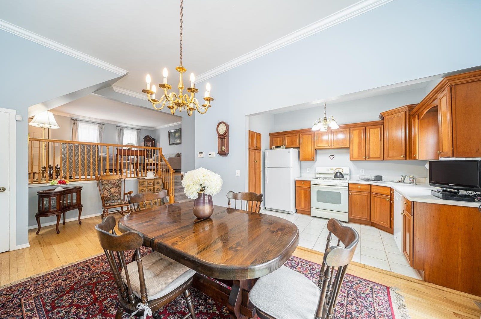 304 9th St, Jersey City, NJ 07302-1506