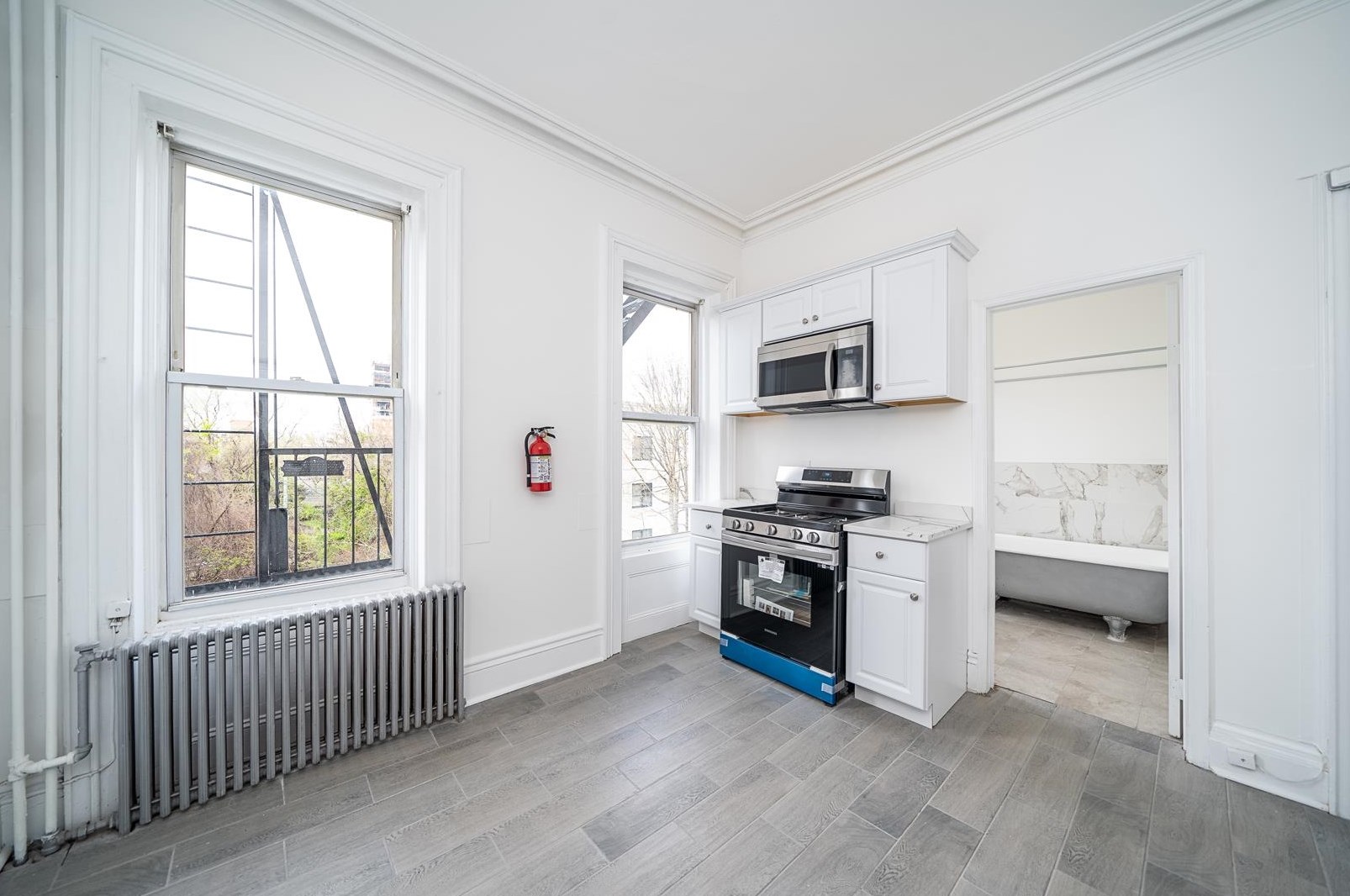 289 Forrest St #2, Jersey City, NJ 07304