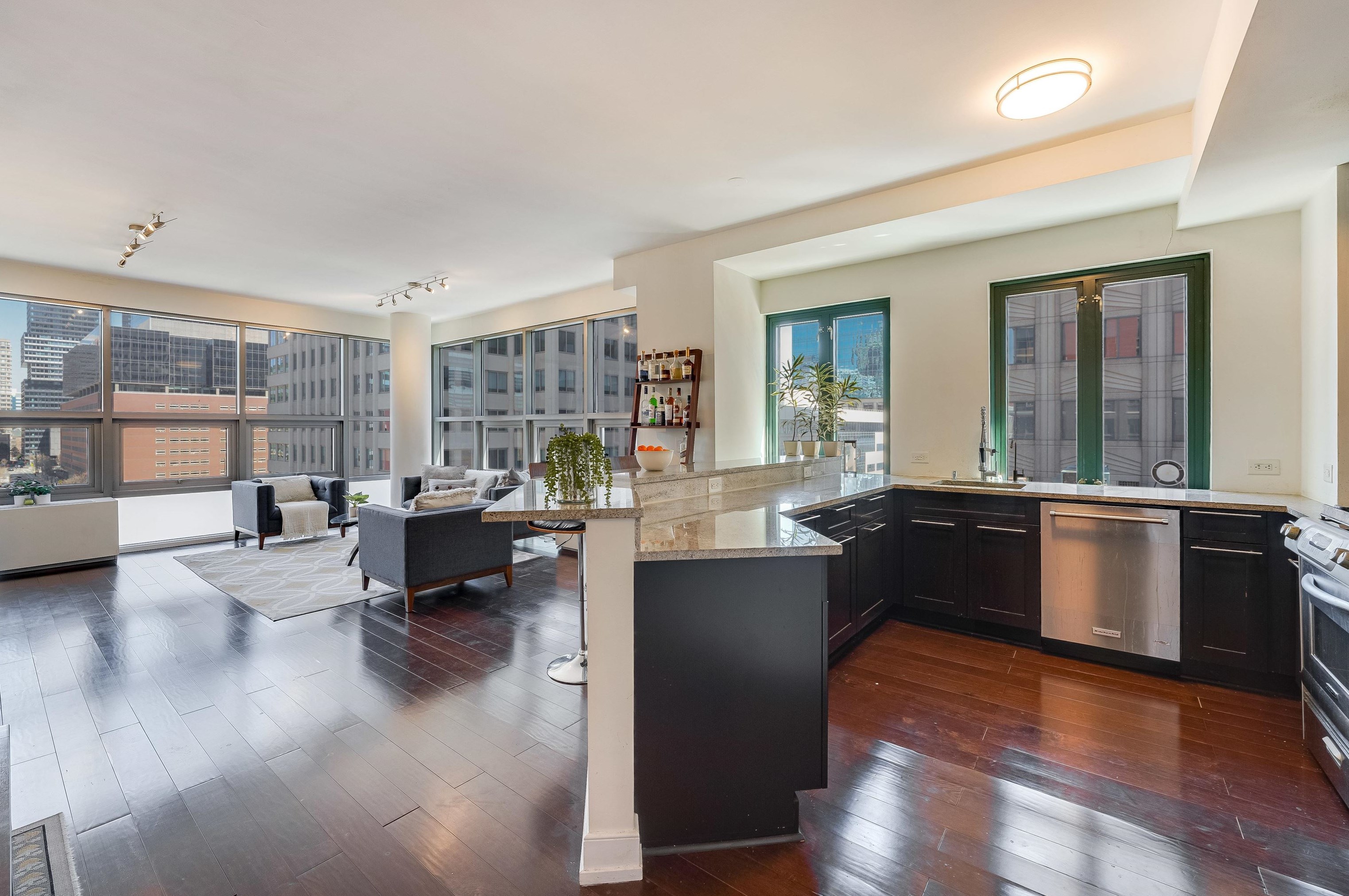 105 Greene St, Jersey City, NJ 07302-3817
